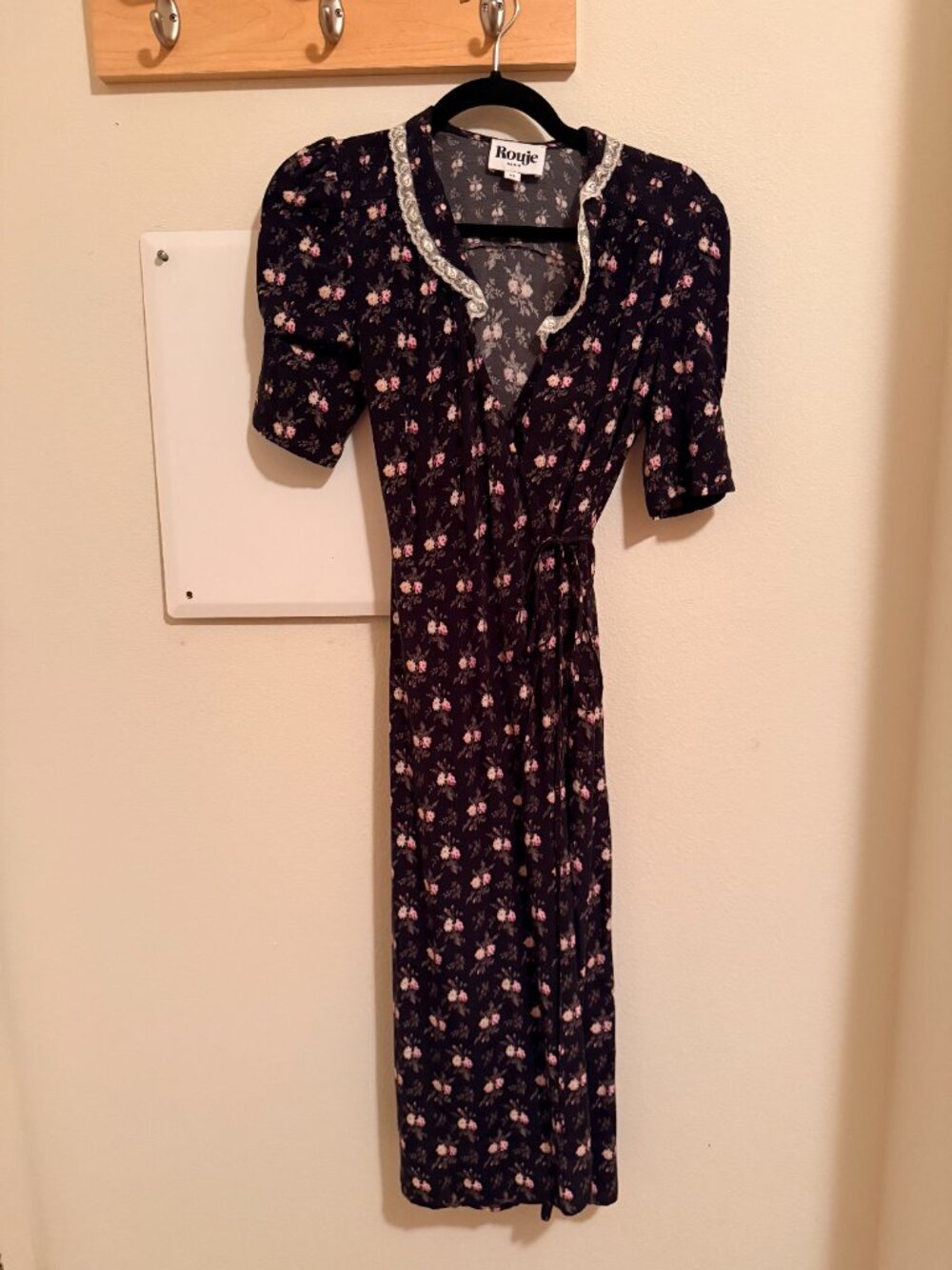 Rouje Paris Daniel Dress Black Floral Lace Collar Wrap Midi Sz 34 - Picture 2 of 7